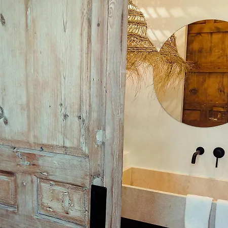 Center With Pool Apartahotel