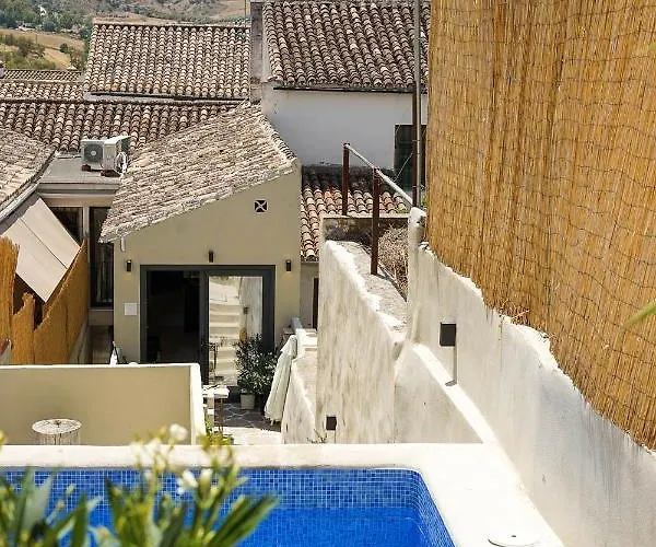 Center With Pool 4* Ronda