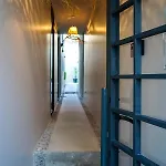 Center With Pool روندا