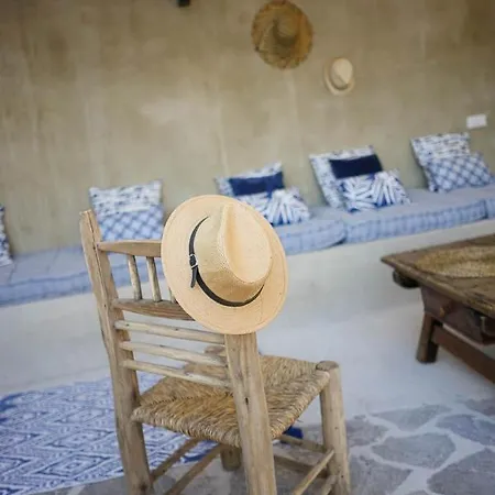 Center With Pool 아파트호텔 론다