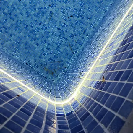 Center With Pool 4*