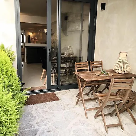 Center With Pool 4* Ρόντα