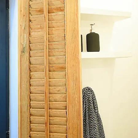 아파트호텔 Center With Pool