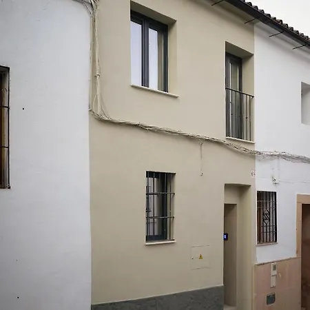 Center With Pool Ρόντα