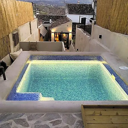 Aparthotel Center With Pool Ronda