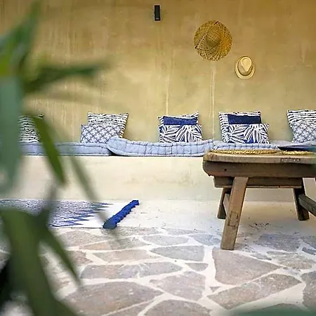 Center With Pool Aparthotel