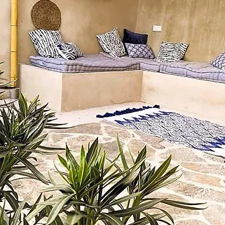 Center With Pool Ρόντα