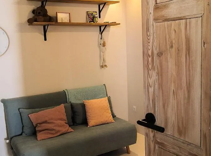 מלון דירות Center With Pool