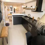 Apart Otel Center With Pool
